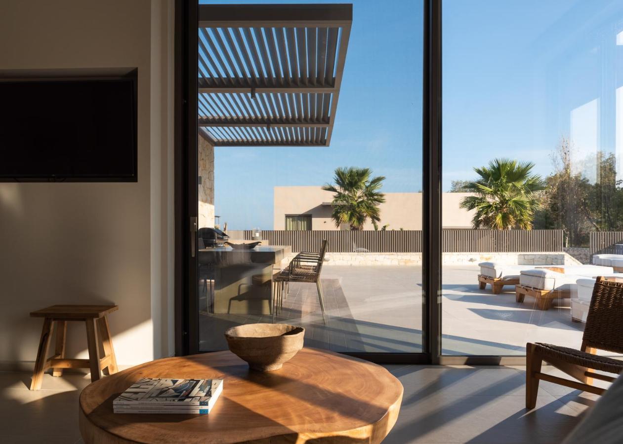 Athina Luxury Villa, With Pool & Walk To The Beach, By Thinkvilla Chania  Exterior foto