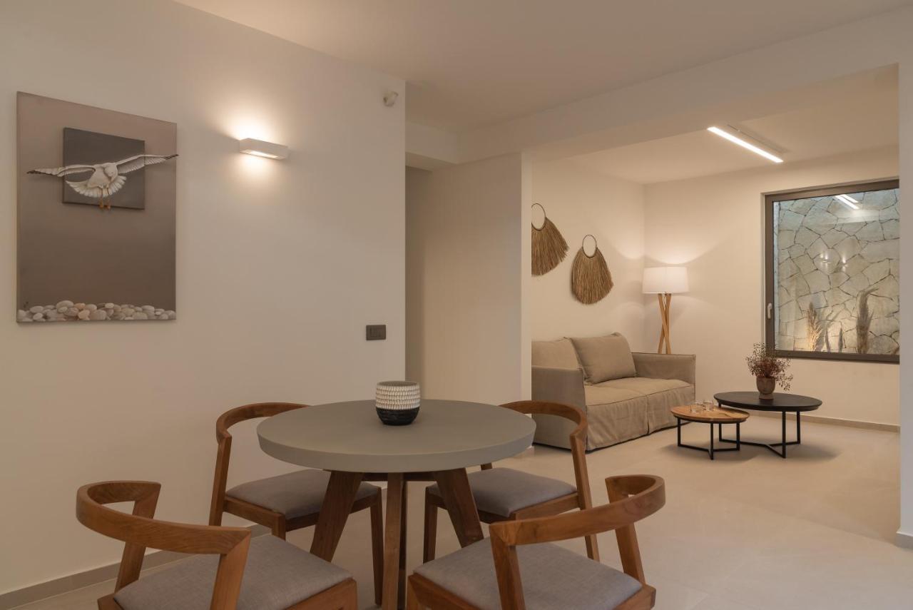 Athina Luxury Villa, With Pool & Walk To The Beach, By Thinkvilla Chania  Exterior foto