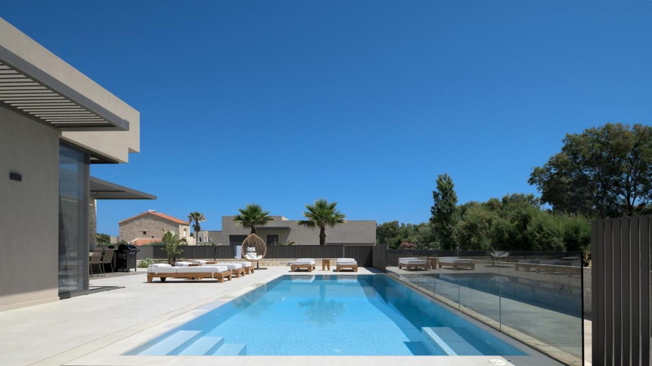 Athina Luxury Villa, With Pool & Walk To The Beach, By Thinkvilla Chania  Exterior foto